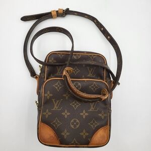 LOUIS VUITTON Monogram Canvas Amazone MM, Authentic w/COA.